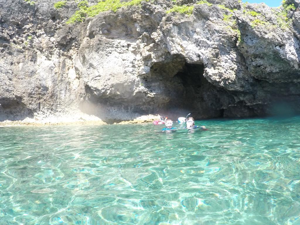 Tropical Surf House Okinawa Hotel Onna Luaran gambar