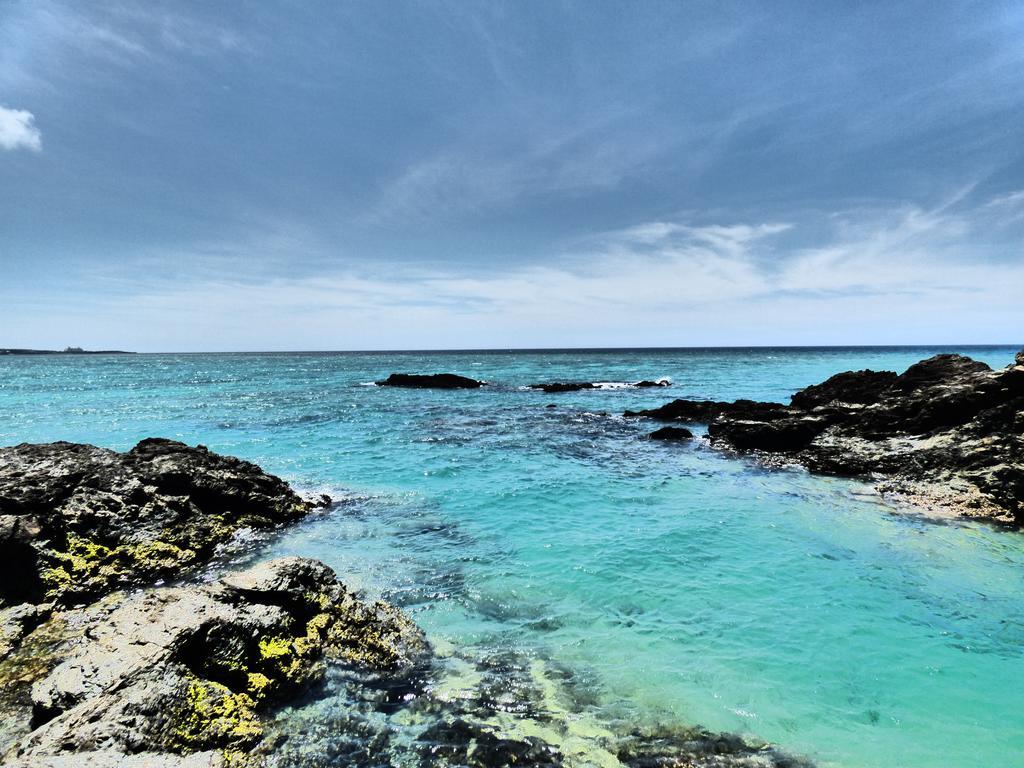 Tropical Surf House Okinawa Hotel Onna Luaran gambar