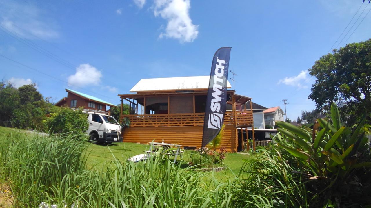 Tropical Surf House Okinawa Hotel Onna Luaran gambar